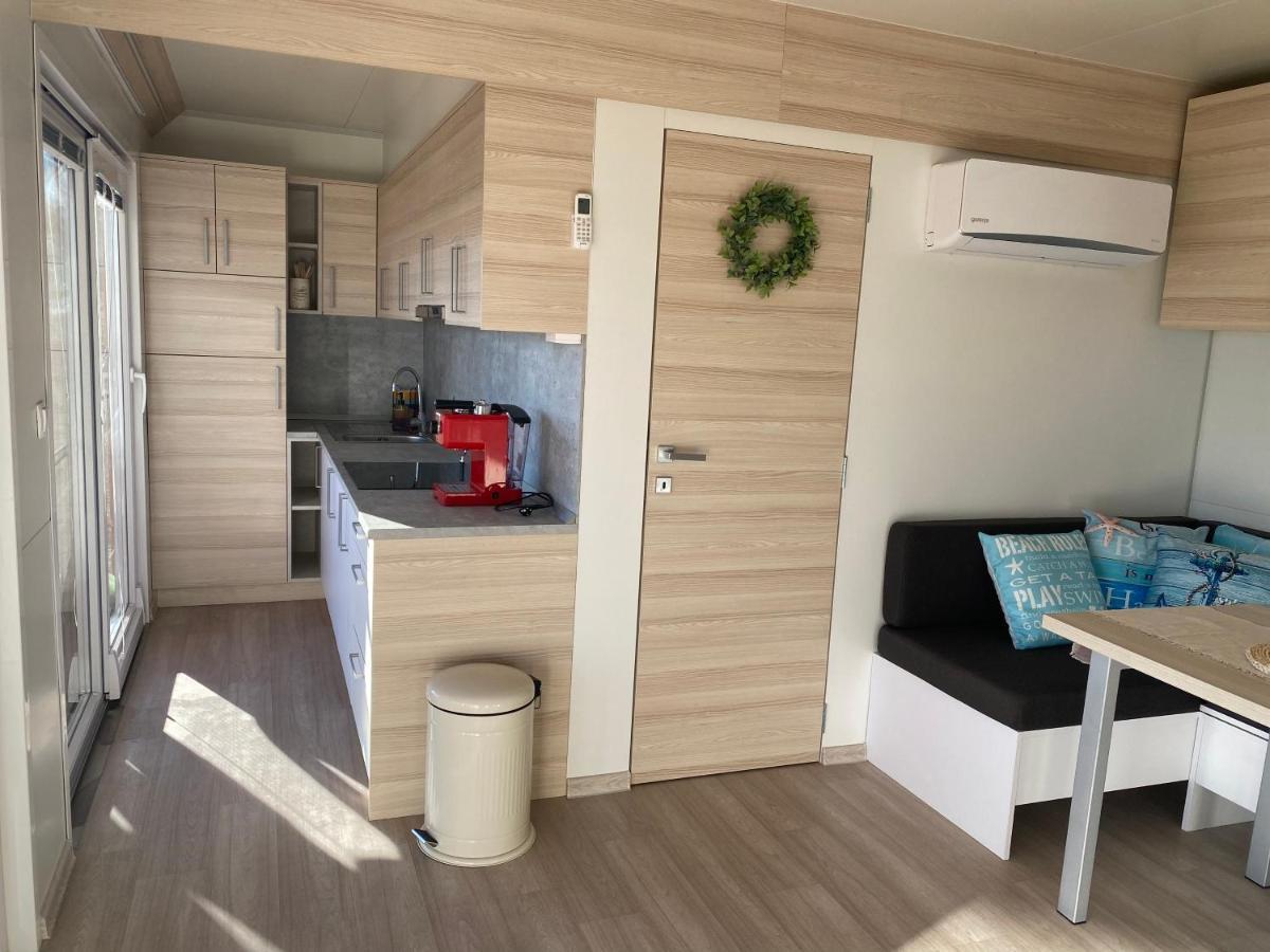Amore Del Mare, Seaside Family Pace, Free Parking And Wifi In Camp Dalmatino Drage Zewnętrze zdjęcie